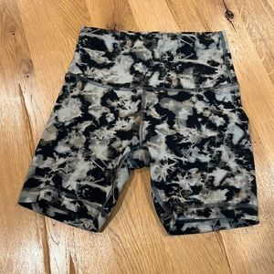 Lululemon Wunder Under Short 4”